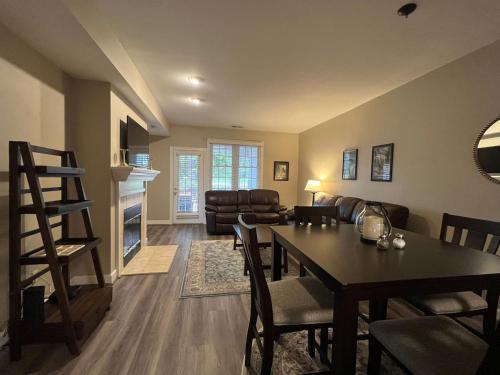 Golf Front Longleaf Condo2BR 2BA in เซาเทิร์นไพน์ส (NC)