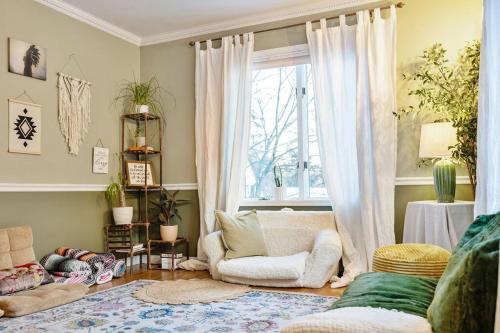 Big House, Hot tub, Very large backyard