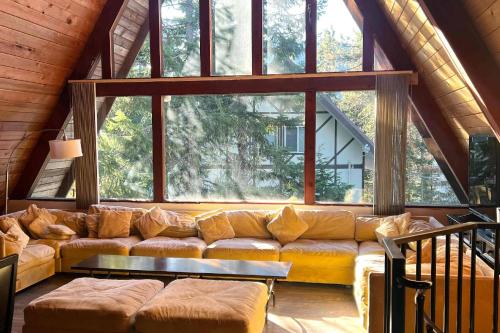 Snowball House