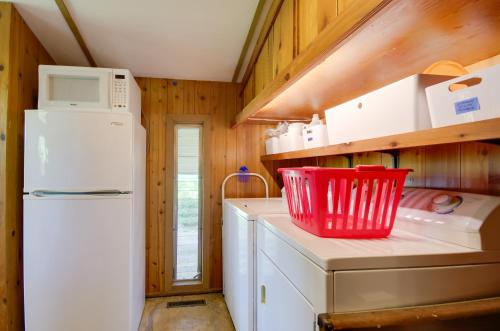 Tranquil Mid-Century Modern Cottage with Forest View - main image