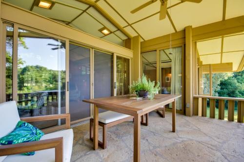 Tranquil Mid-Century Modern Cottage with Forest View in Batesville