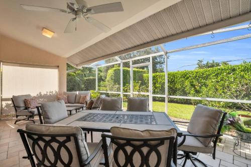 Charming Home With Large Lanai in Lakeside of Naples