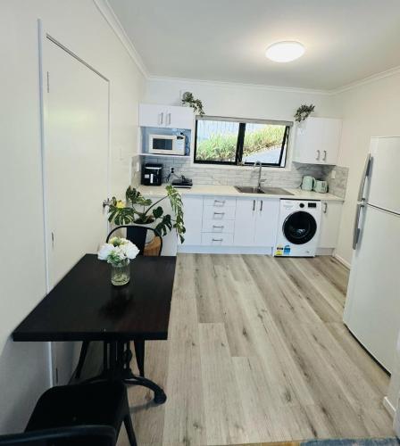 Waterfront studio unit near Auckland Airport, Auckland (Foto 5)