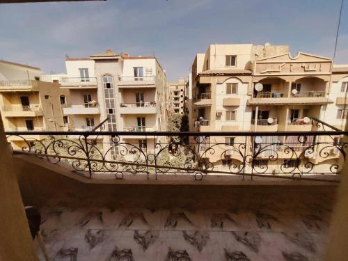 غرف و استديوهات منفصلة مفروش غرفة ماستر بحمام ومطبخ صغير لا يتشارك مع الغير اي شيء بنات فقط أو عوائل, Madinat as-Sadis min Uktubar (Foto 8)