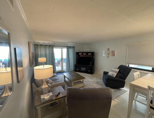 Two-Bedroom Apartment image 9
