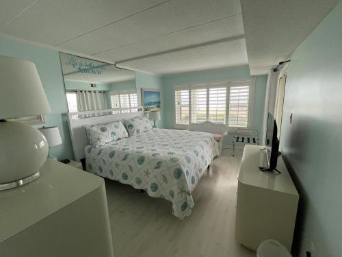 Two-Bedroom Apartment image 6