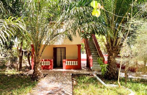 Kuba Lodge in Gunjur