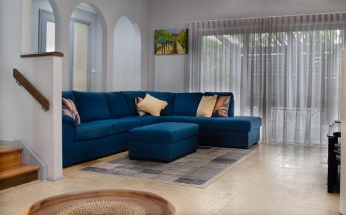 Koblenz Haus - Tanundas Newest!