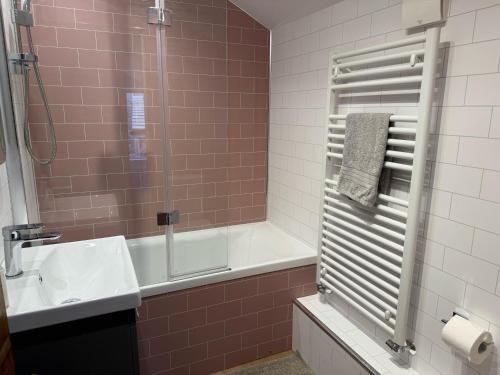 Orchard Cottage Keighley - image 13