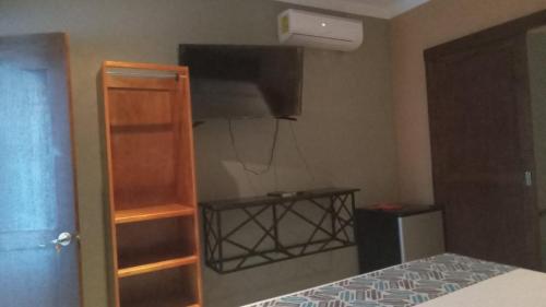 1 queen bed
