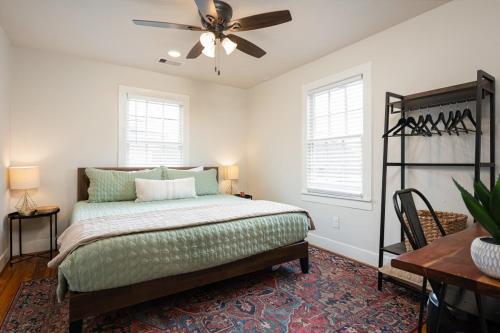 Galveston Coastal Retreat Foosball, Hot Tub and Shared Fun