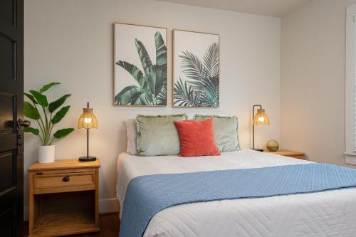 Galveston Coastal Retreat Foosball, Hot Tub and Shared Fun