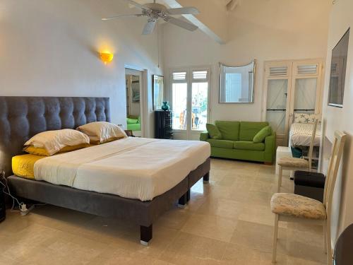 Villa Beverly luxe 5 beaches 10 mns from home in มาเร่ เกลลาร์ด