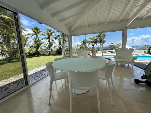 Villa Beverly luxe 5 beaches 10 mns from home in มาเร่ เกลลาร์ด