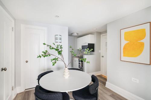 73-320 New 1BR 1Bth UWS Doorman Gym, New York (Foto 10)
