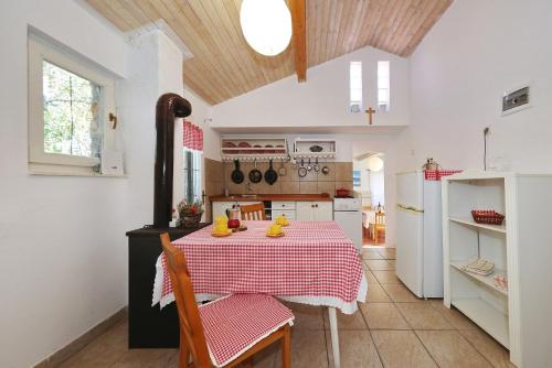 virtuve, Secluded fisherman's cottage Cove Ladjin - Landjin, Pasman - 24044 in Zaglav