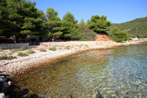 Tuvākā izklaides vieta, Secluded fisherman's cottage Cove Ladjin - Landjin, Pasman - 24044 in Zaglav