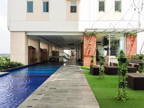 Simply Look Studio Apartment at B Residence By Travelio - image 5