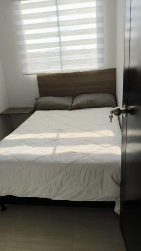 Apartamento 3 habitaciones 2 banos Portal de los cambulos via Panamericana in Universitaria