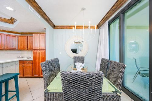 Phoenix on the Bay 1527 condo in 卡斯威爾