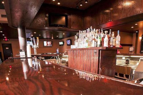 Causeway Bay Hotel in Lansing, USA