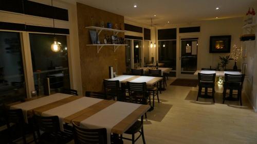 Lunds Hotel - image 13