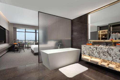 room detail thumbnail 1