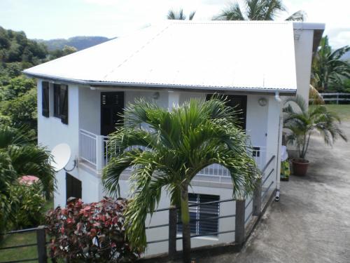 المنظر الخارجي, Abri Gens Libres in ديامنت