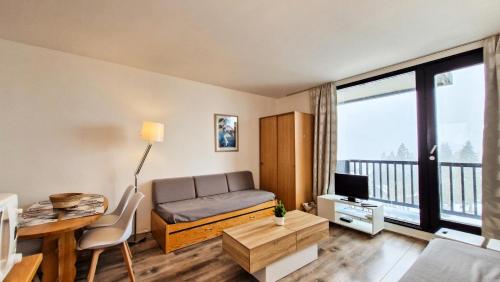 Résidence Vega - Studio lumineux · Proche des pistes et des commerces · Balcon MAE-7400 - Location saisonnière - Arâches-la-Frasse