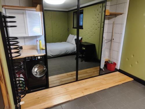 Studio 5 Room Type - Double Room with Private External Bathroom Studio 5 Room Type - Double Room with Private External Bathroom