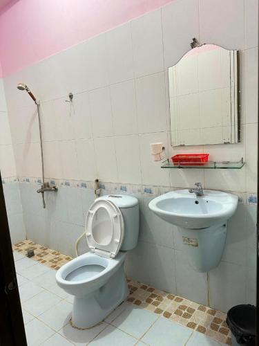 Tuấn Tuấn Hotel - 샤워실