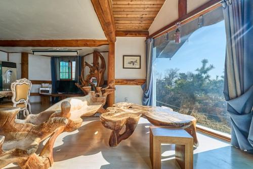 Ganghwa Seokmodo Sunset House in Seongmodo