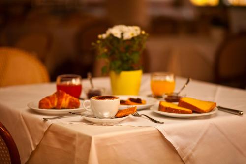 ホテル モデルノ　