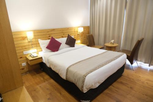 Dechen and palmo – Gangtok, OK