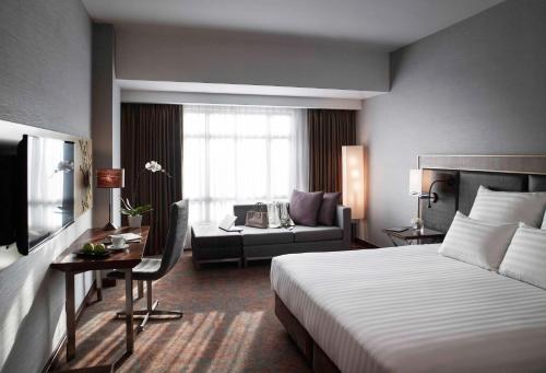 DELUXE EXECUTIVE ROOM, Lounge Access, 1 King Size Bed, City View