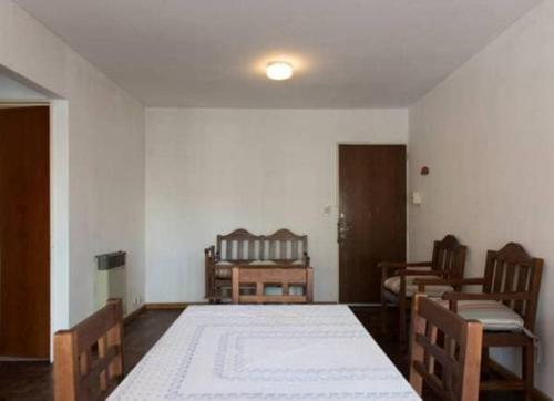 Departmento basico en Centro, Aire acondicionado