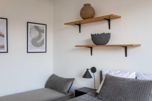 Cozy & Bright Flat in Peaceful Area Cozy & Bright Flat in Peaceful Area