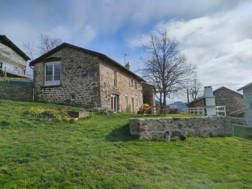 Gite à la campagne, Les Althéas, 3 étoiles gîte à louer Chaspinhac