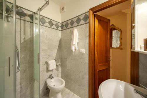 Two-Bedroom Apartment image 4