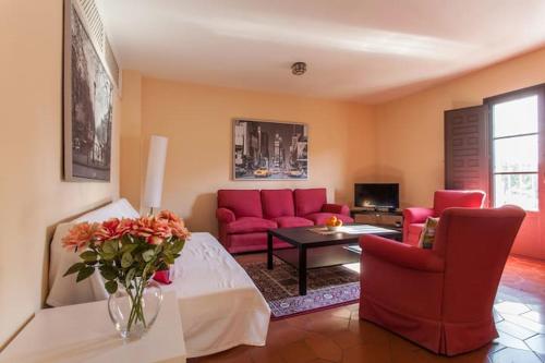 One-Bedroom Apartment image 2