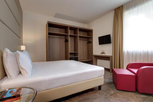 Klima Hotel Milano Fiere - image 9