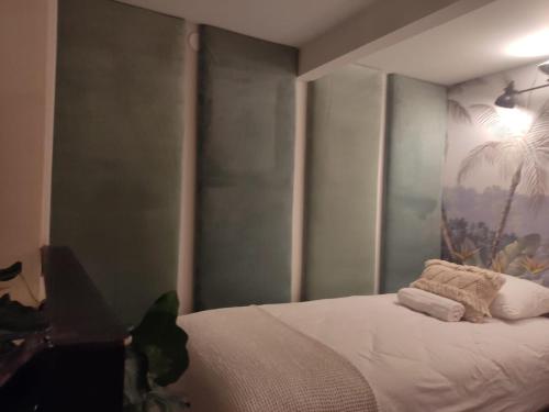 Gorgeous Mini Suite in 사페드