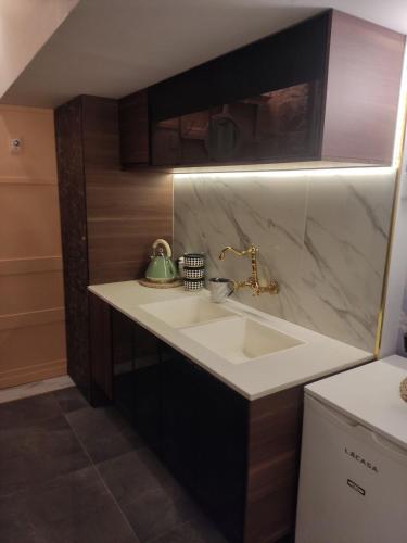 Gorgeous Mini Suite in 사페드