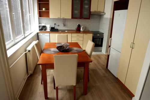 One Bedroom Apartment with Balcony image 8