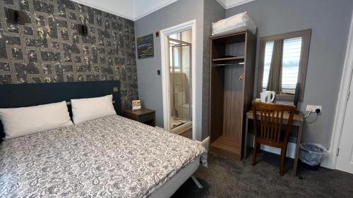 Charlotte Guest House - image 3