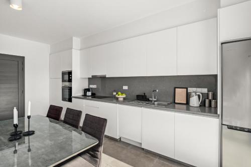 Soleil Luxury Villa by Nomads - Walk to Coral Bay, Pegeia (fotografie 8)
