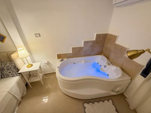 熱水浴缸, Nov Antique - AKKO in 阿卡