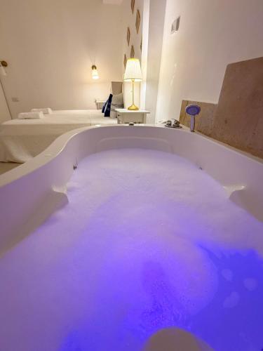 熱水浴缸, Nov Antique - AKKO in 阿卡