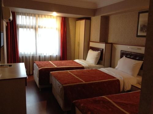 Triple Room image 6