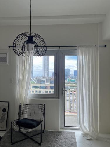 The Bauhouse Studio with Balcony near Eastwood, Manila (fotografie 6)